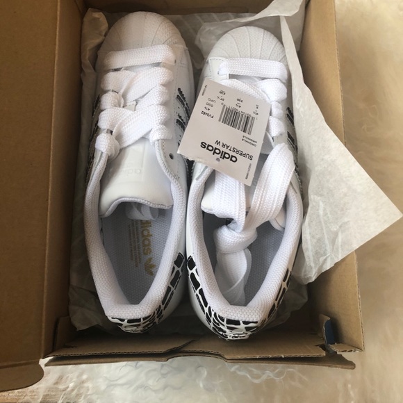 BNWT Rare Adidas Superstars Zebra Print/GOLD SZ 6! - Picture 8 of 12